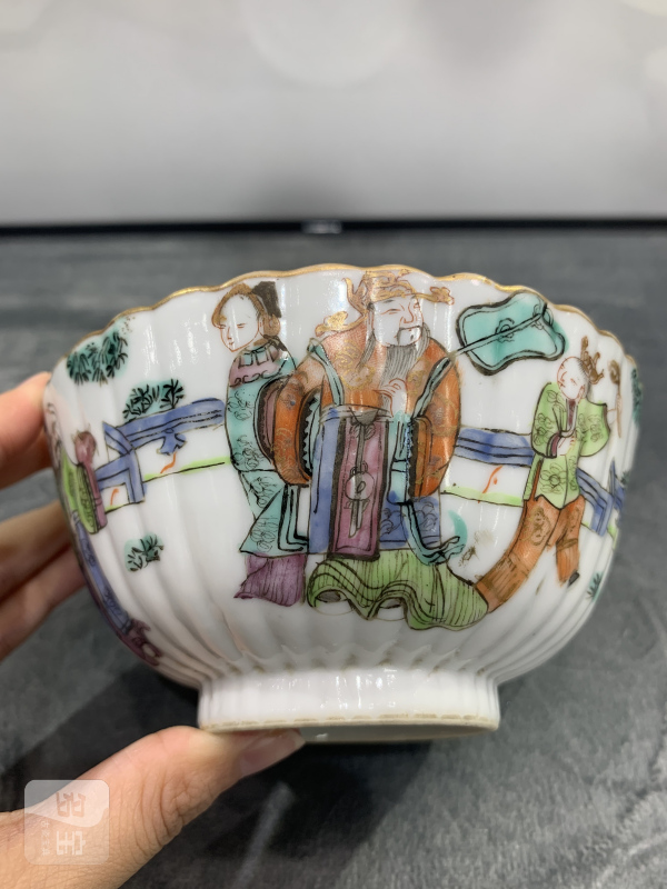 清同治粉彩福禄寿三星模印花口碗 - 图2